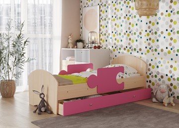 Детская кровать с бортиками и ящиком Мозайка, корпус Млечный дуб/фасад Розовый (щиты) в Томске